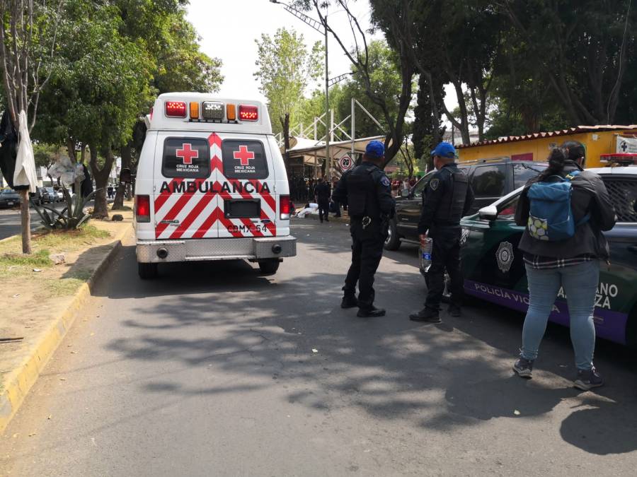 Balacera en Hospital General Balbuena deja un muerto y una mujer herida
