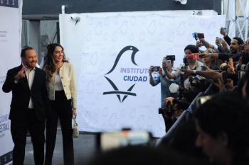 Simpatizantes de PAN y Morena bloquean circuito interior previo al debate chilango