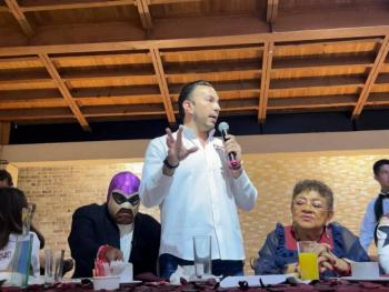 LUCHAR&Aacute;N A DOS DE TRES CA&Iacute;DAS