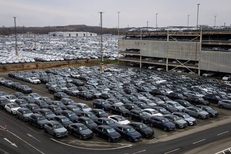 Alemania prohibiría que automóviles circulen en fines de semana 