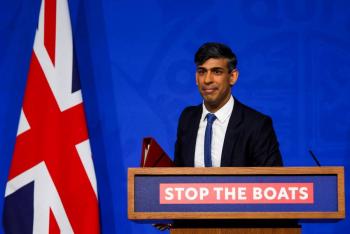 Ley brit&aacute;nica para expulsar inmigrantes a Ruanda supera el debate parlamentario