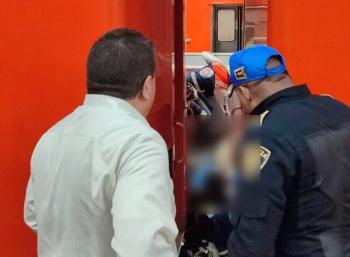 Reanudan servicio en la L&iacute;nea 9 del Metro; rescatan con vida a mujer que se arroj&oacute; al paso del tren