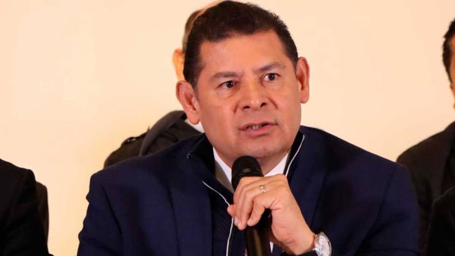 Armenta se pronuncia a favor del aborto en Puebla