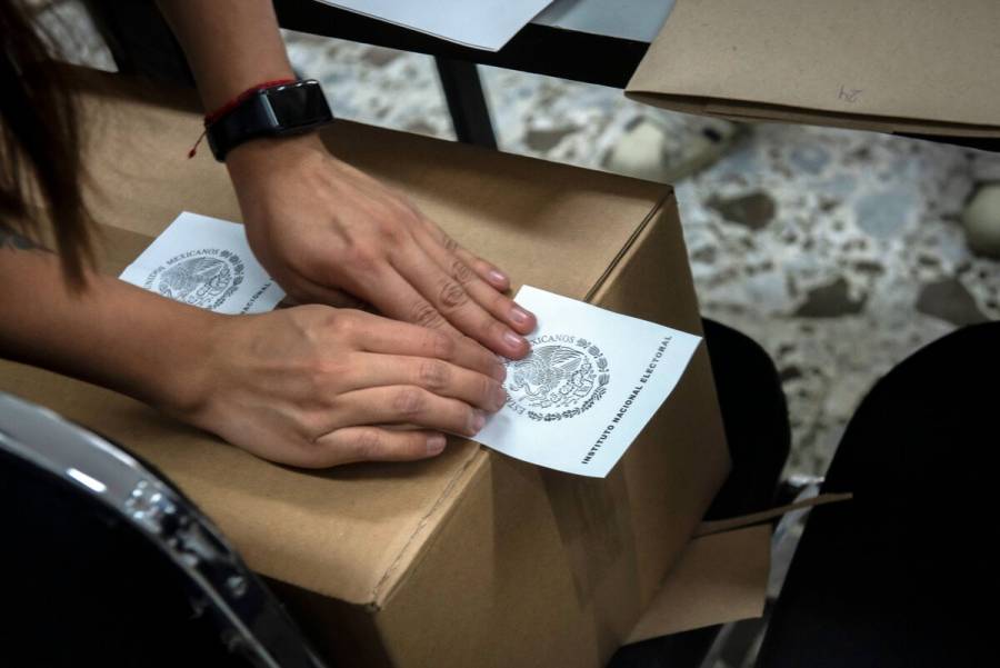 Entrega TGM boletas para elección de voto anticipado en Tabasco