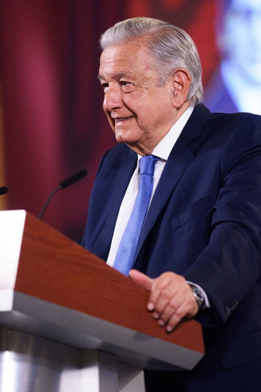 AMLO justifica blindaje de Palacio Nacional por manifestación de padres de Ayotzinapa