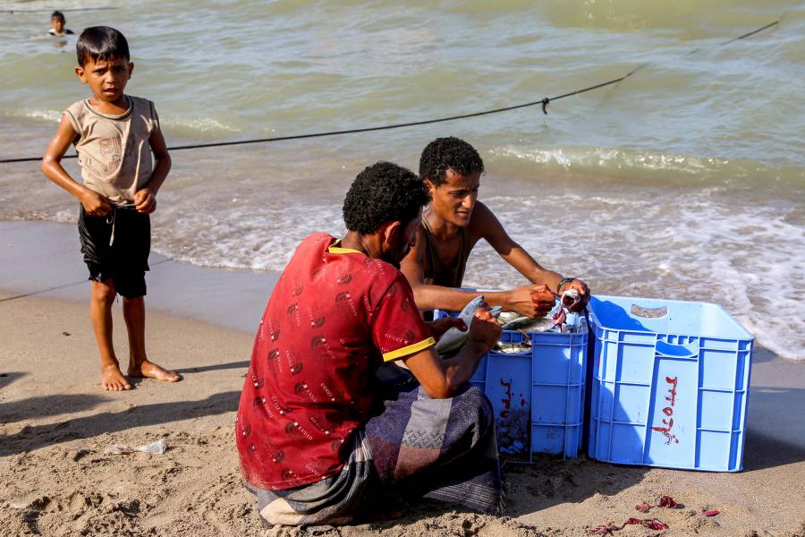 Barco atacado con misiles frente a la costa de Yemen: agencia del Reino Unido