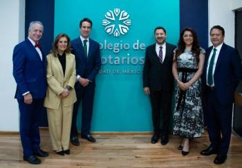 Batres reconoce labor social de notarios públicos de la CDMX
