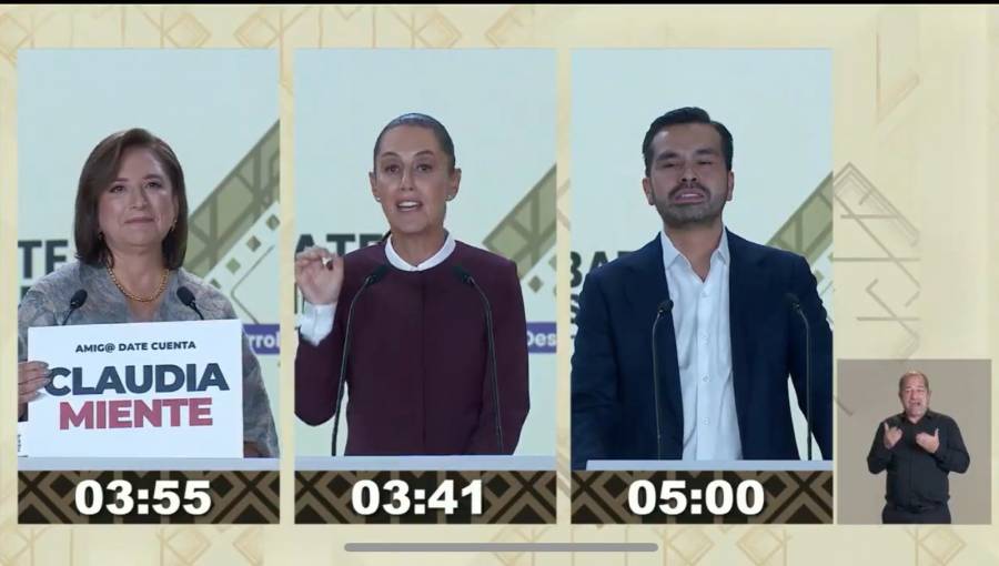 Regañan a Xóchitl Gálvez durante segundo debate por mostrar pancarta “Claudia miente”