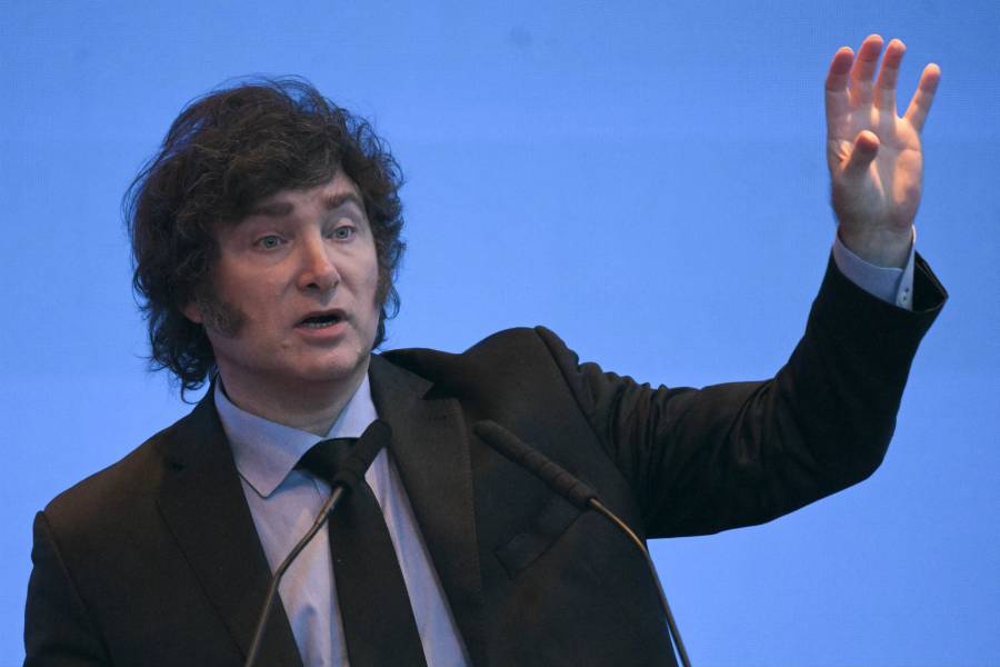 Milei asegura que mantendrá universidades públicas y arremete contra opositores