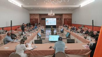 Cumbre del Gobierno destaca avances econ&oacute;micos y sociales y ratifica compromiso con el cambio