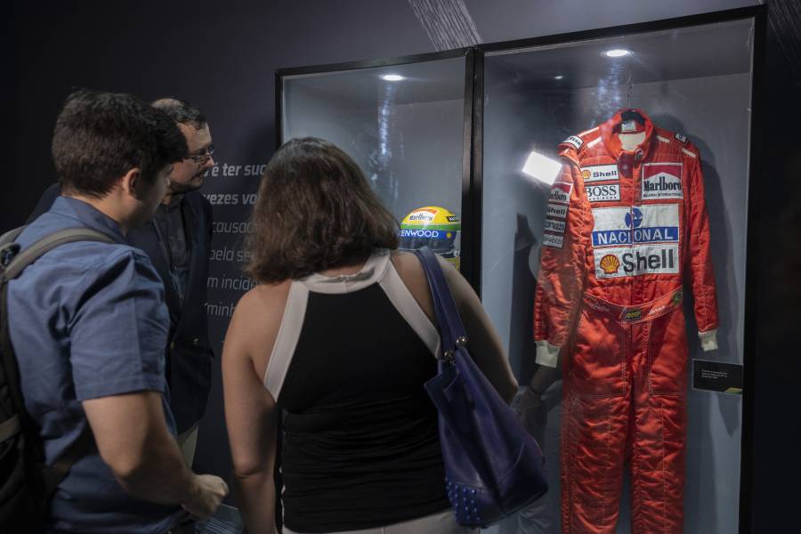 Treinta años después, Brasil rinde homenaje al fallecido héroe de la F1 Senna