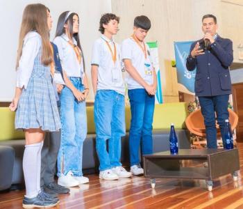 Programa de inteligencia emocional “El Vuelo de la Cometa” reduce violencia estudiantil en Colombia