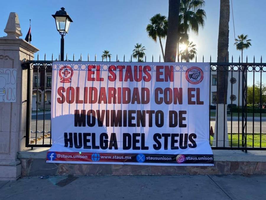 Marchan en Sonora por el Día del Trabajo 