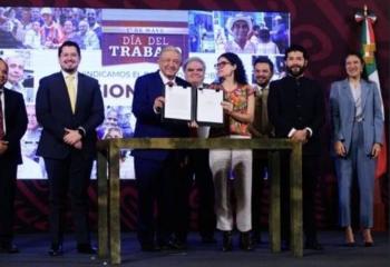 AMLO firma decreto por el que se crea el Fondo de Pensiones para el Bienestar; se transferir&aacute;n fondos de cuentas detenidas de Afores en junio