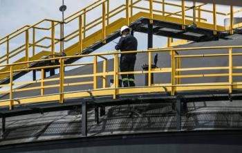 Presidente colombiano anuncia posible reinicio de venta de energ&iacute;a a Ecuador