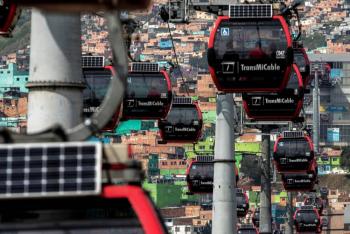 En Bogot&aacute;, la pobre Ciudad Bol&iacute;var abre sus puertas a los turistas