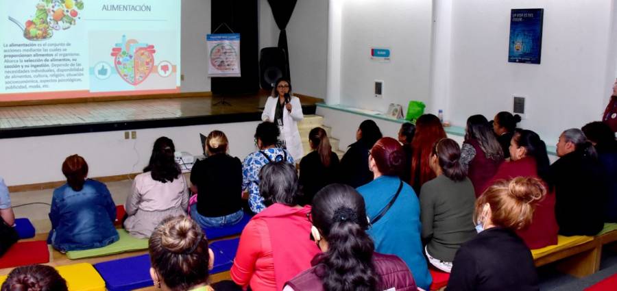DIFEM e ISEM brindan herramientas en materia de alimentaci&oacute;n infantil