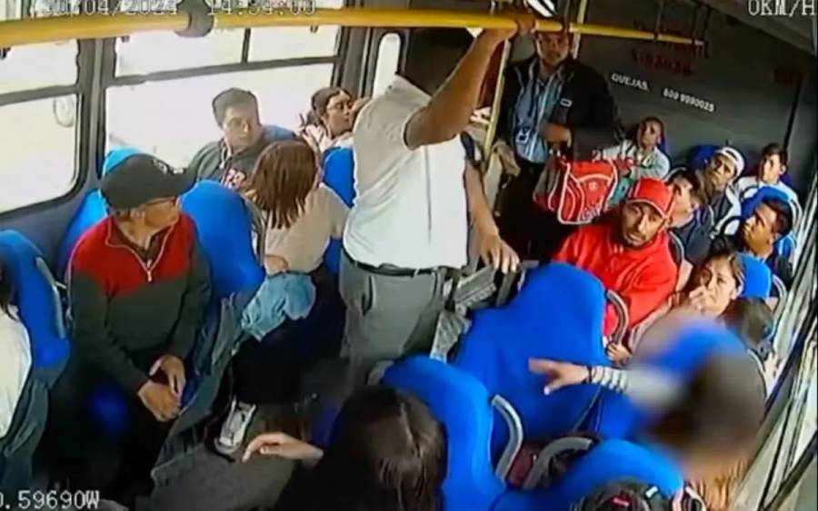 Chofer de transporte público confronta a presunto agresor de joven pasajera en Toluca  