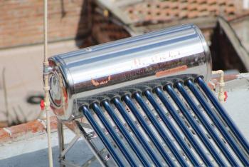 Energ&iacute;a sostenible continua: MIT ofrece innovaci&oacute;n solar de 24 horas