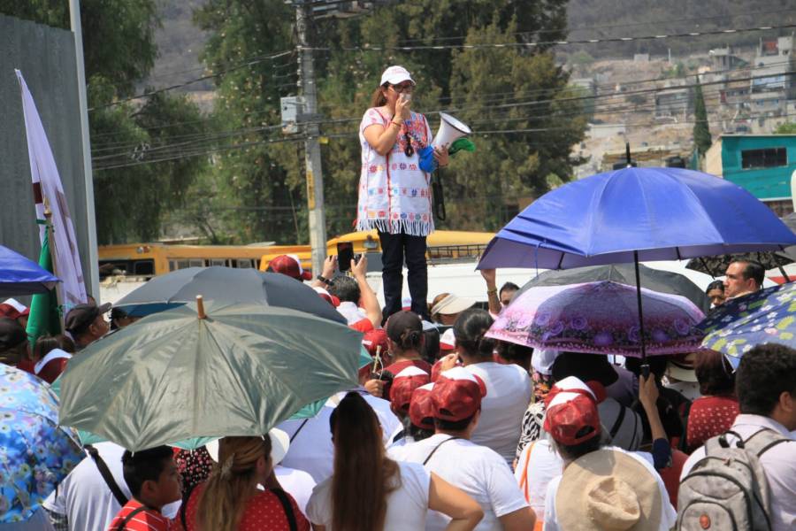 Azucena Cisneros promete acabar con el abandono en la Región de la Cañada