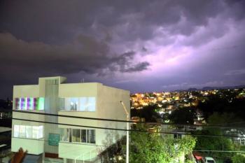 ¿Se avecinan tormentas eléctricas en el Estado de México?