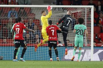 El Atl&eacute;tico de Madrid gana 1-0 en Mallorca para aferrarse a la Champions