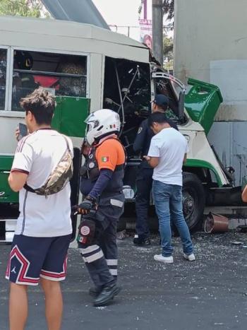Accidente en la estaci&oacute;n Tezonco del Metro de la CDMX deja nueve pasajeros gravemente heridos