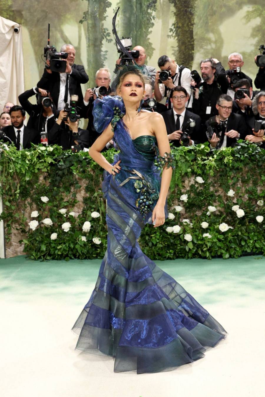 Zendaya deslumbra en la MET Gala 2024 y se consolida como un ícono de la moda en ascenso   