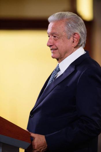 AMLO se pronuncia porque Fuerzas Armadas sigan al frente de la seguridad del pa&iacute;s