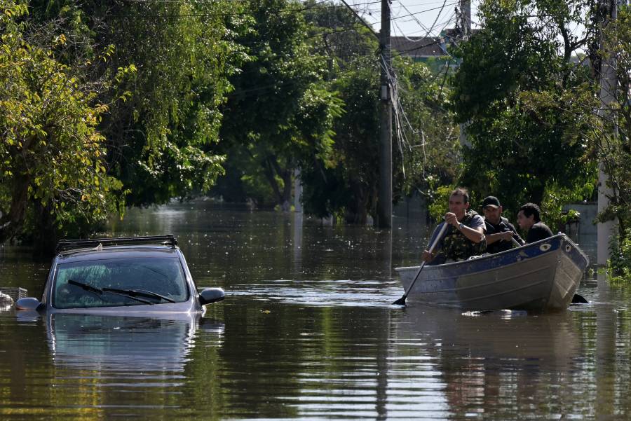 Ayuda y donaciones se distribuyen en el sur de Brasil, que espera más lluvias