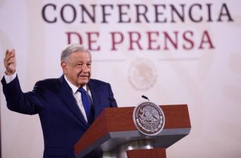 Deshonesto recibir 125 mil mensuales de pensi&oacute;n dice Obrador de Mar&iacute;a Amparo Casar
