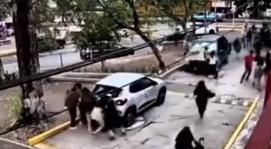 Liberan a estudiantes detenidos por riña en el CCH Naucalpan