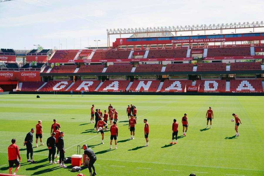 Granada desciende a Segunda División tras la victoria del Mallorca