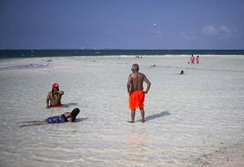 La vida sin playa de un barrio obrero de Cancún