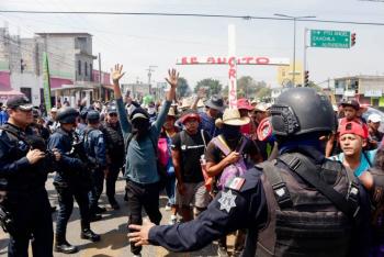 Migrantes del 'Viacrucis' desaf&iacute;an el calor y los operativos policiales para llegar a Oaxaca