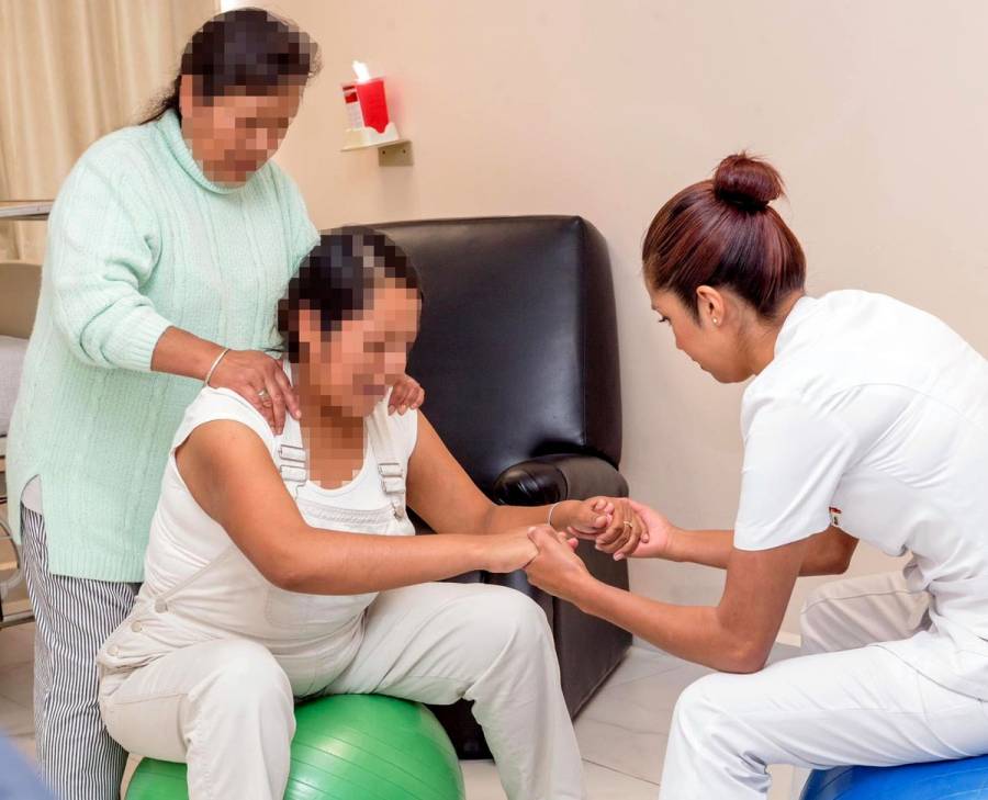 Embarazo antes de los 20 y despu&eacute;s de los 35 a&ntilde;os conlleva riesgos durante gestaci&oacute;n y parto
