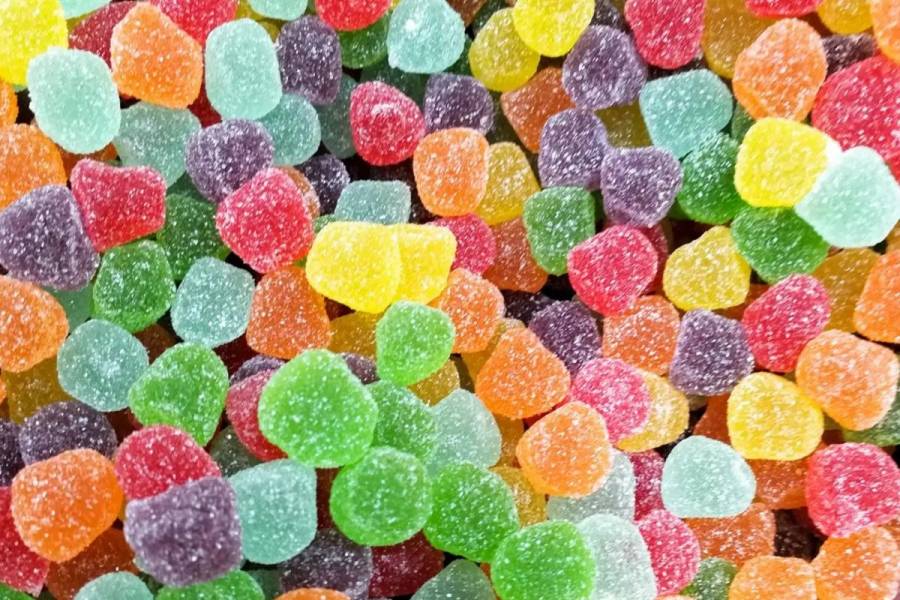 Buscan sancionar suministro de drogas a menores de edad mediante dulces, bebidas o alimentos