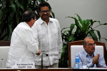 Reaparece en video ex n&uacute;mero dos de FARC cuya muerte se especulaba