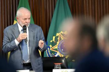 Lula admite que Brasil no 