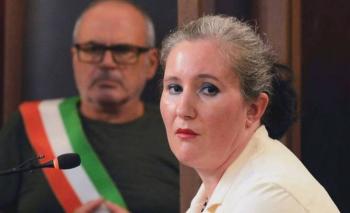 Condenada a cadena perpetua madre que dejó morir de hambre a su hija en Milán