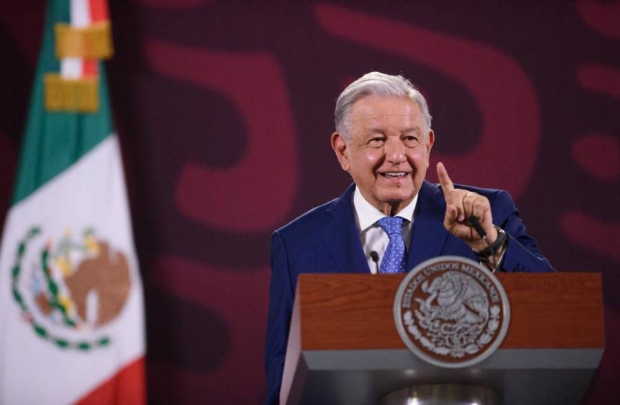 Desarrollo del pa&iacute;s depender&aacute; del control de los acu&iacute;feros, dice L&oacute;pez Obrador