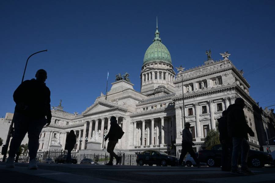 Argentina registra 8,8% de inflación en abril, el 4º mes consecutivo de desaceleración