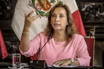 Boluarte asegura que completar&aacute; su mandato en Per&uacute;