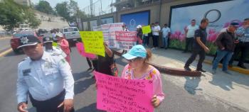 Anuncian serie de bloqueos, afectados por construcciones ilegales en Huixquilucan
