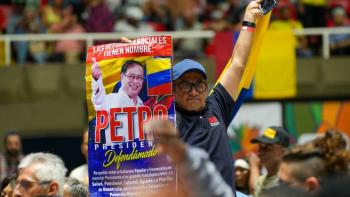“El poder constituyente es para llevar a canon constitucional los temas de Acuerdo Nacional”: Petro