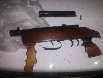 Detiene la Guardia Civil a sujeto que dispar&oacute; con arma larga a conductor para robarle auto en H&eacute;roes