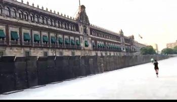 AMLO manda abrazo a los 26 polic&iacute;as lesionados durante protesta de Ayotzinapa frente a Palacio Nacional