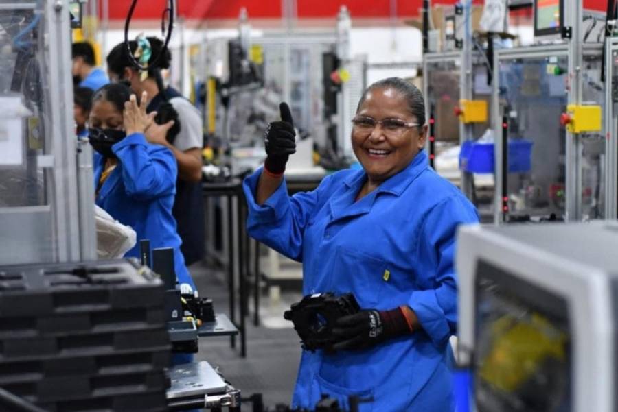 Sin repuntar el sector manufacturero de México