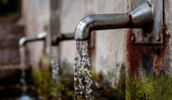 Gobernador prepara documentos de la concesi&oacute;n del Agua