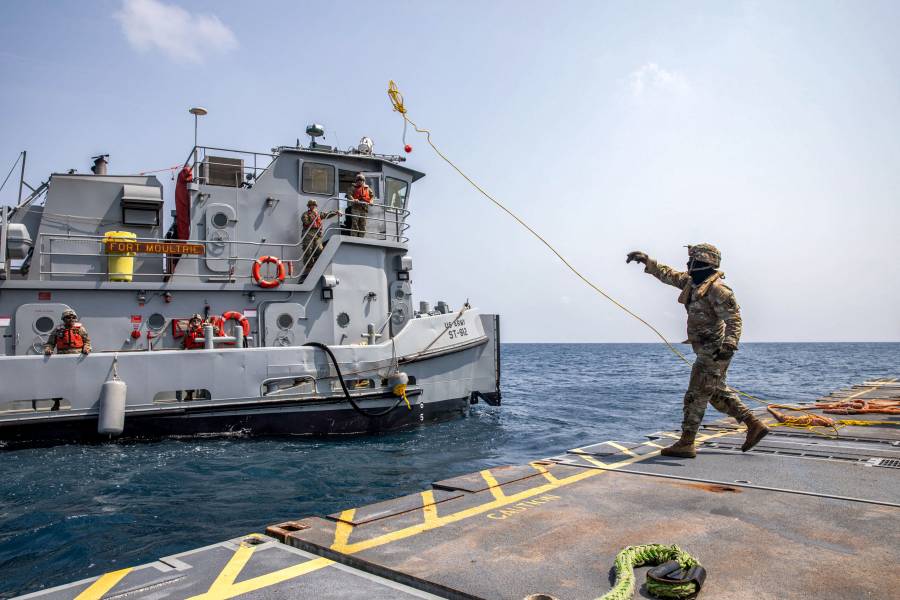Los primeros auxilios entran en Gaza a través de un muelle construido en Estados Unidos